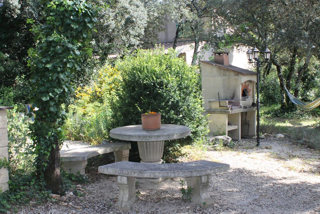 A L'Est D'Uzes Villa Saint-Siffret Ngoại thất bức ảnh